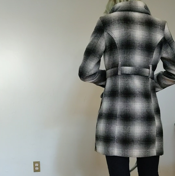 Jacket - Picture 3 of 4